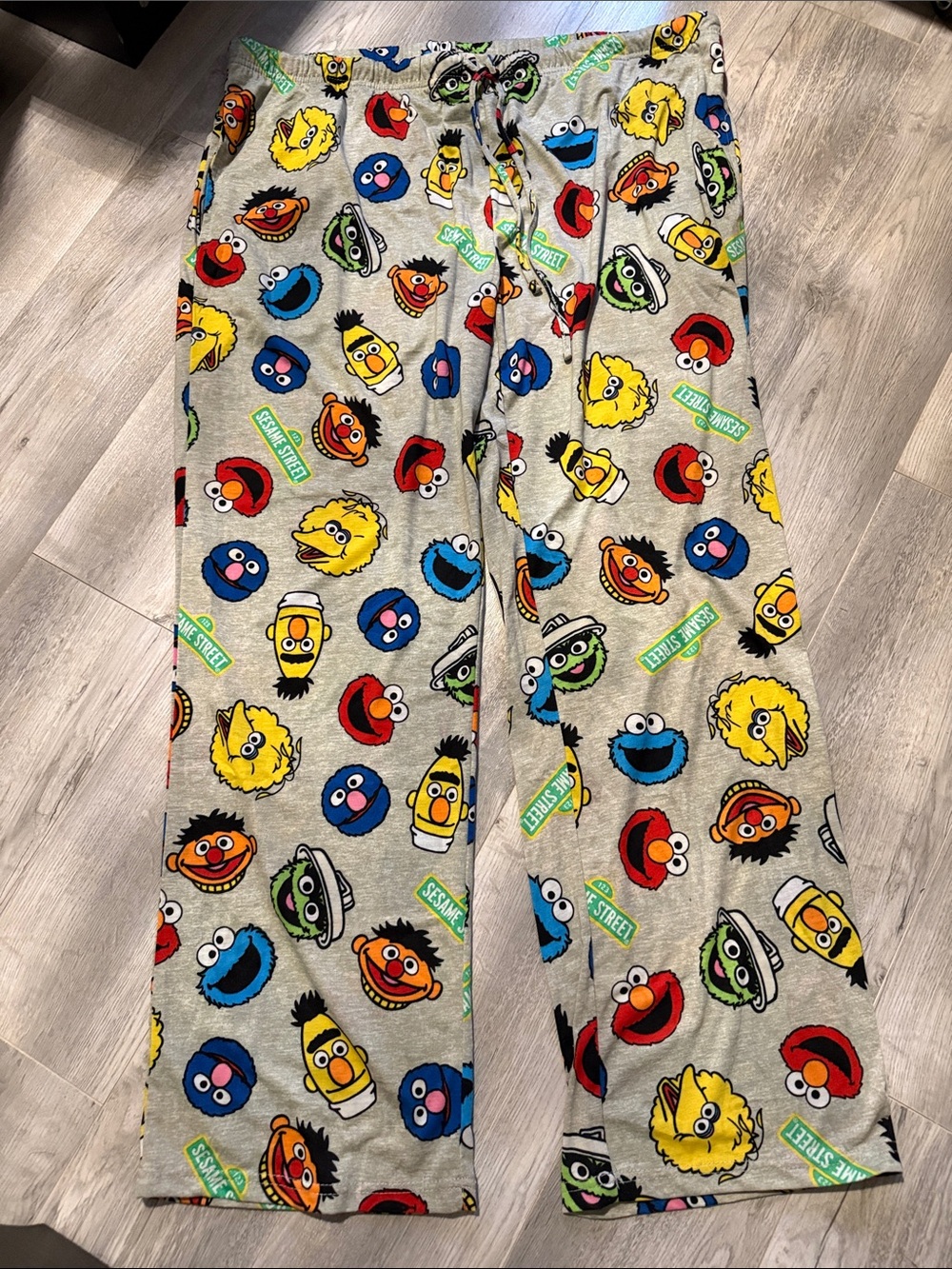 Sesame Street men’s pyjama pants size 2XL (40/32) new with tags